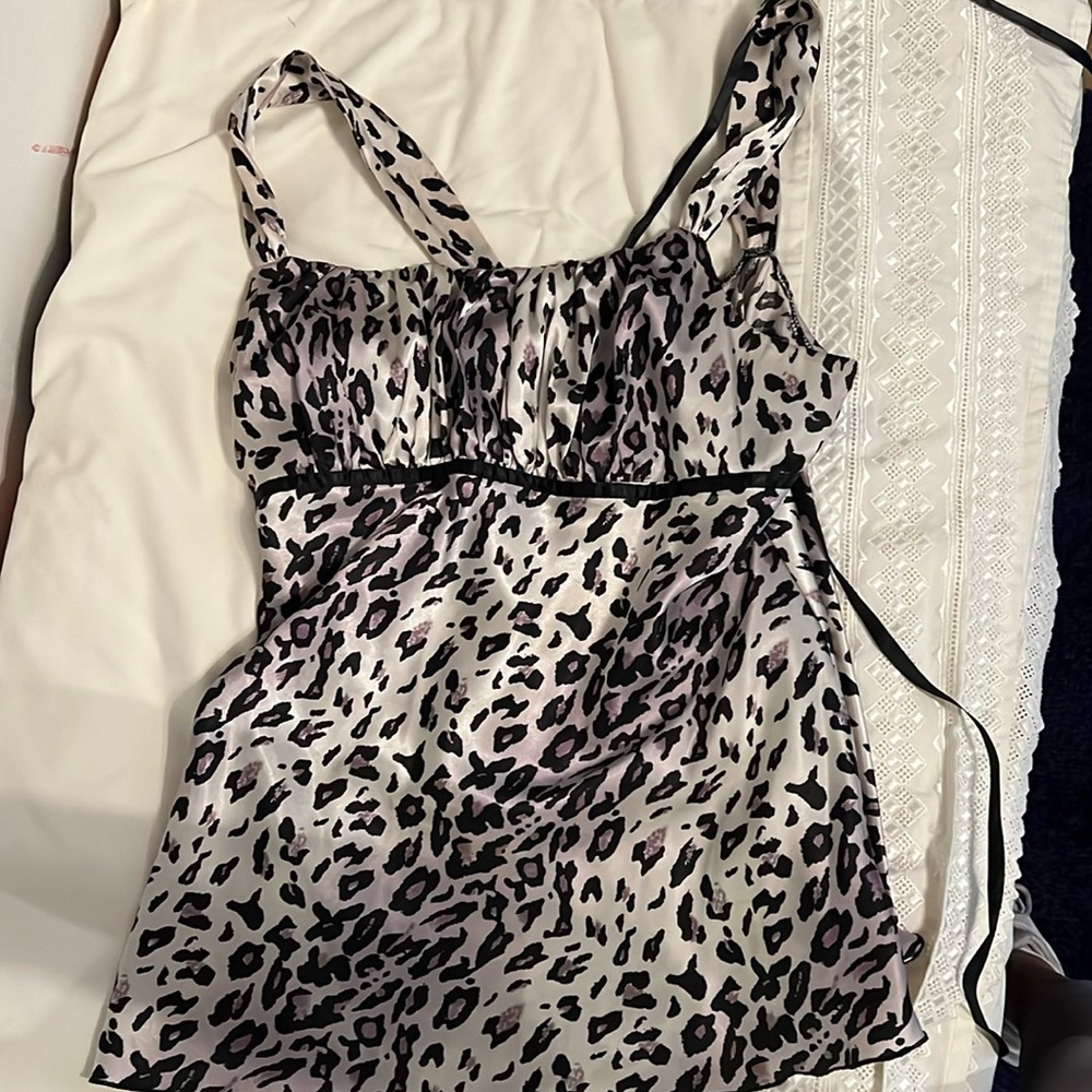 Satin cami’s